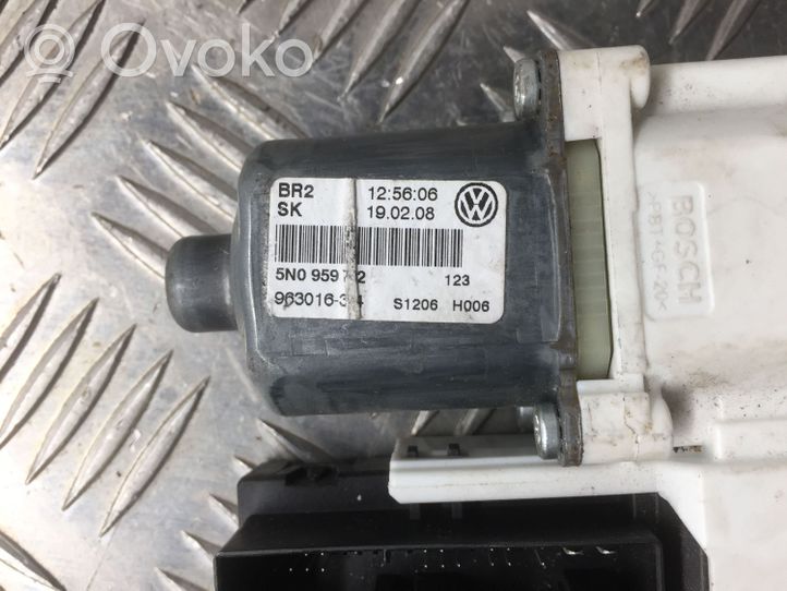 Volkswagen Tiguan Priekinis varikliukas langų pakėlėjo 1K0959792J