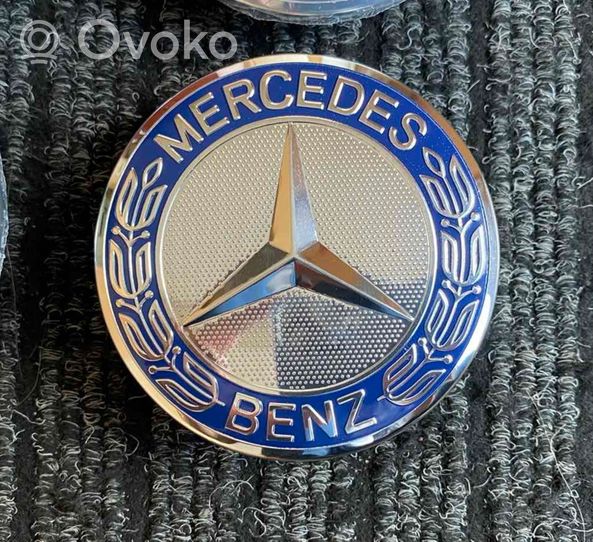 Mercedes-Benz CLS C219 Gamyklinis rato centrinės skylės dangtelis (-iai) 