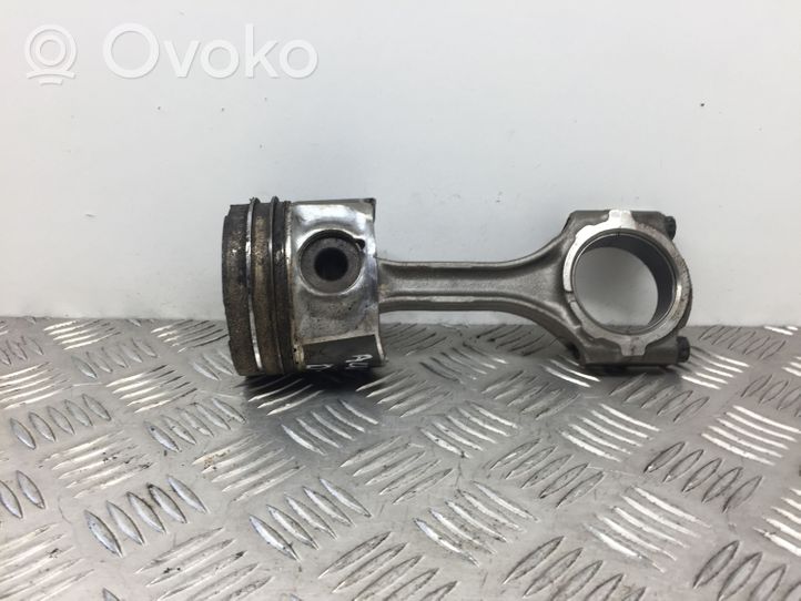 Toyota Auris 150 Piston with connecting rod 7CA30686