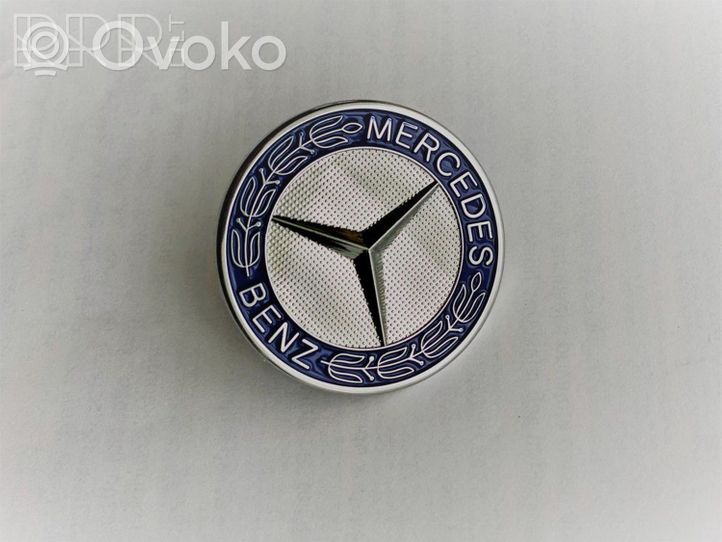 Mercedes-Benz B W245 Mostrina con logo/emblema della casa automobilistica 