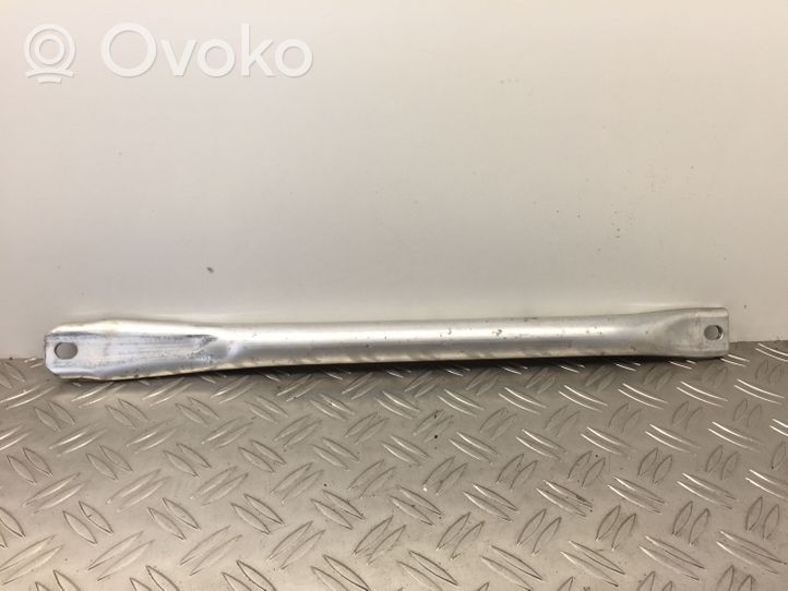 BMW 5 F10 F11 Kita variklio skyriaus detalė 7180316