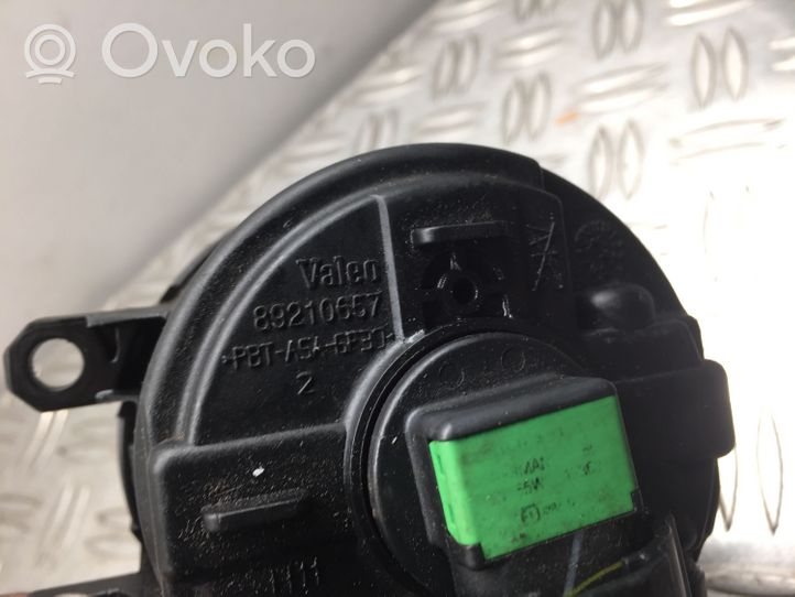 Toyota Avensis T250 Światło przeciwmgłowe przednie 812200D040