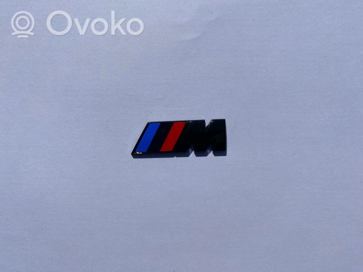 BMW 8 G15 Logo parafango 