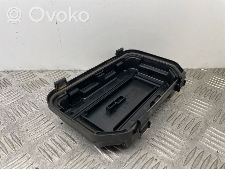 BMW 3 GT F34 Fuse box cover 9224872