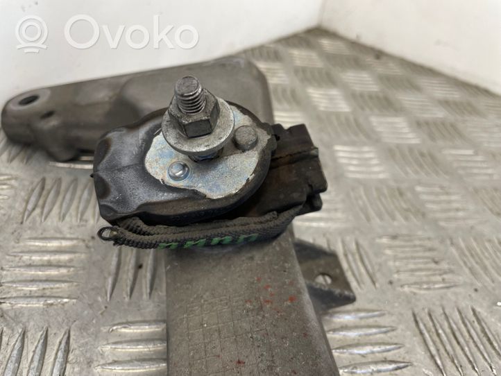 BMW 3 F30 F35 F31 Pavarų dėžės tvirtinimo kronšteinas 6796611