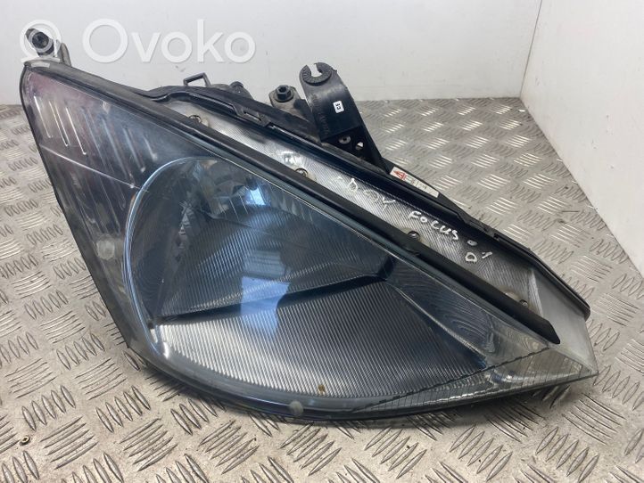 Ford Focus Lampa przednia XS4X13005