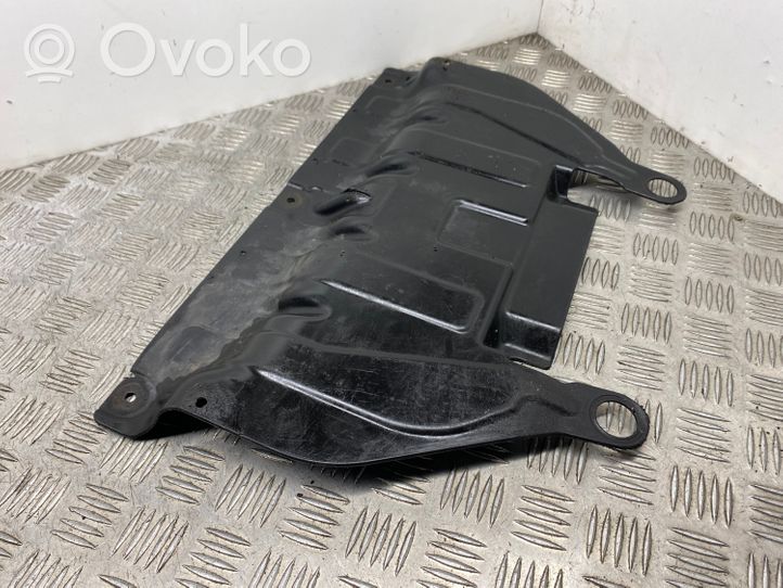 BMW 3 F30 F35 F31 Variklio dugno apsauga 6850067