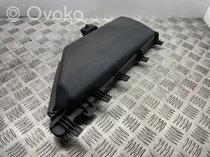 BMW 5 E60 E61 Cabin air micro filter cap 6950936