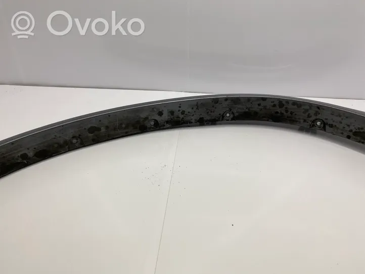 BMW X5 E70 Garniture pour voûte de roue avant 8036653