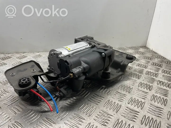 BMW X5 E70 Pneumatinės (oro) pakabos kompresorius 6799419