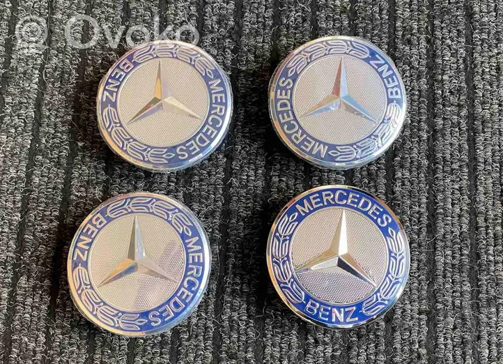 Mercedes-Benz GL X164 Tapacubos original de rueda A1714000025