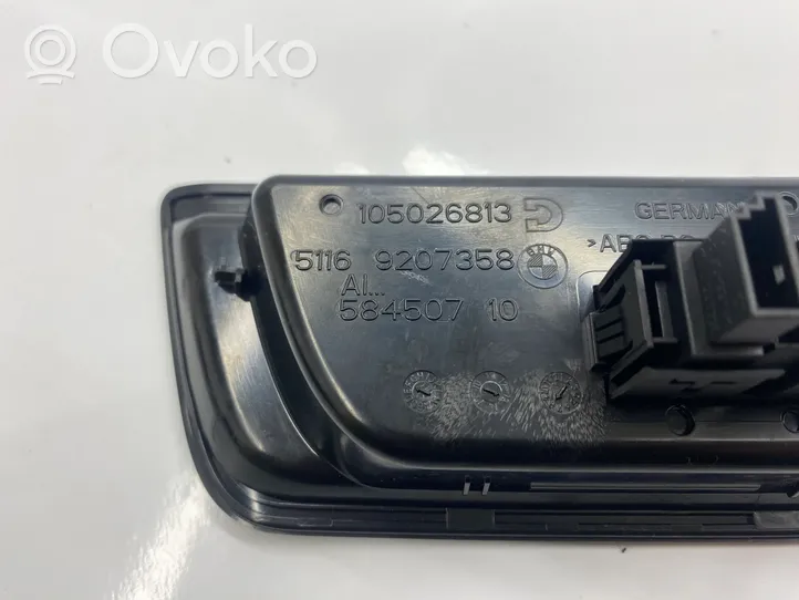 BMW 3 F30 F35 F31 AUX-pistokeliitin 9229246