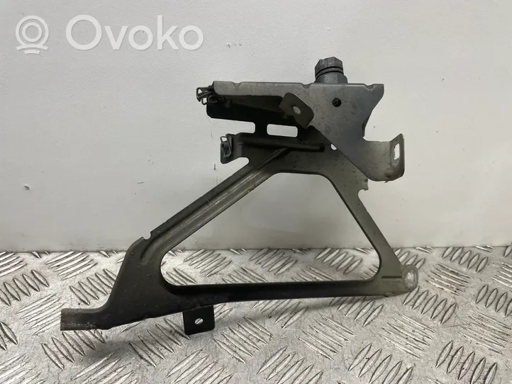 BMW 7 F01 F02 F03 F04 Supporto di montaggio del parafango 7184179