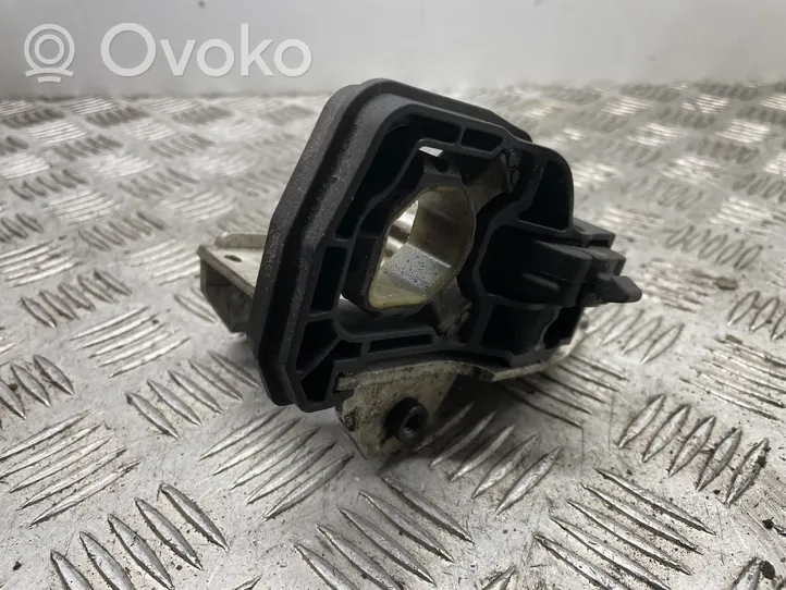 BMW 7 F01 F02 F03 F04 Soporte de montaje del radiador 7186513