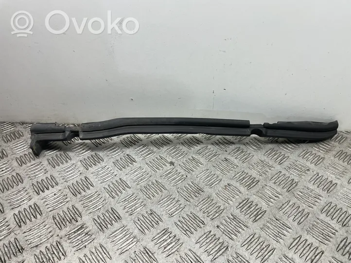 BMW 5 F10 F11 Putoplastas sparno 9132299