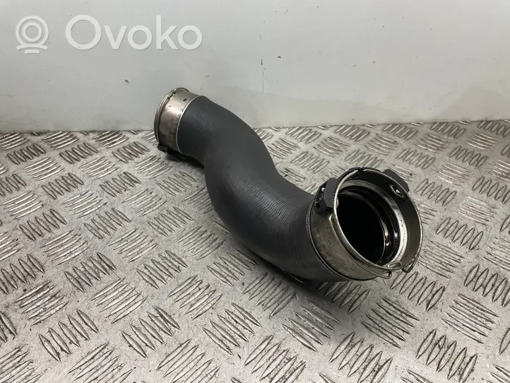 BMW 5 F10 F11 Välijäähdyttimen letku 8516509