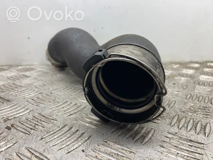 BMW 5 F10 F11 Tube d'admission de tuyau de refroidisseur intermédiaire 8516509