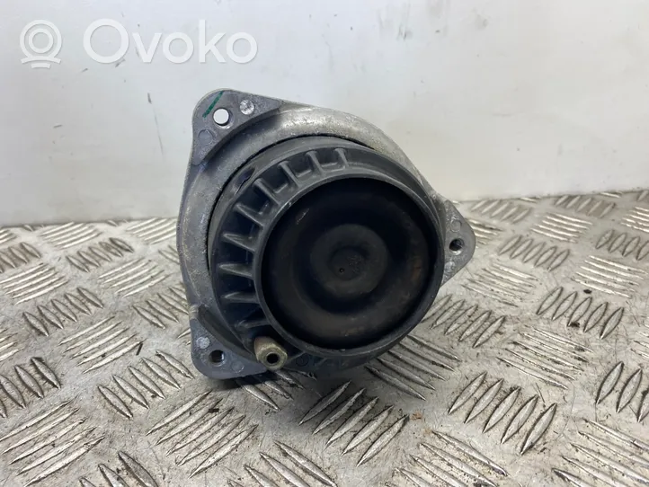 BMW 5 F10 F11 Supporto di montaggio del motore 6777371