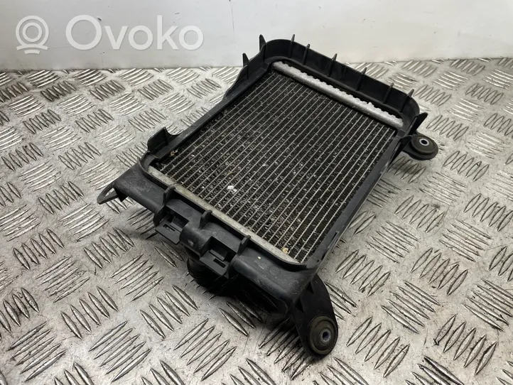 BMW 3 F30 F35 F31 Radiateur d'huile moteur 7600698