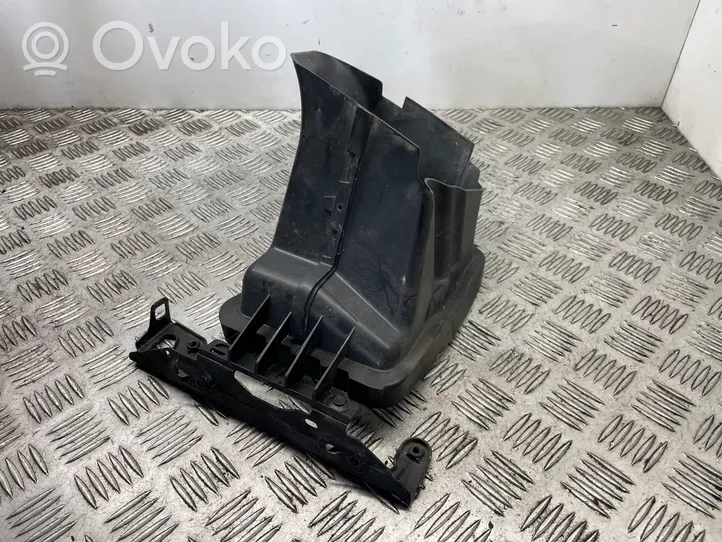 BMW 4 F32 F33 Oro paėmimo kanalo detalė (-ės) 8054538