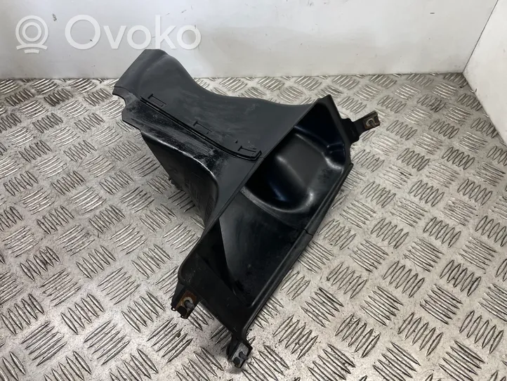 BMW 3 E92 E93 Oro paėmimo kanalo detalė (-ės) 8047408