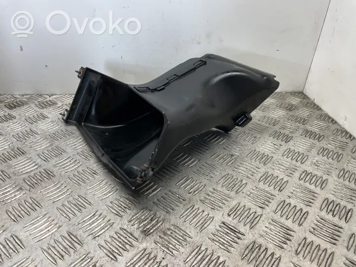 BMW 3 E92 E93 Oro paėmimo kanalo detalė (-ės) 8047408