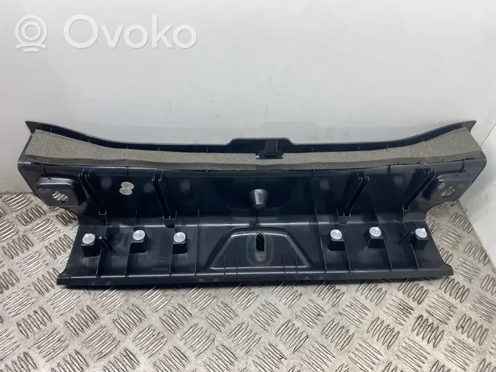 Mercedes-Benz A W176 Osłona pasa bagażnika A1766900241