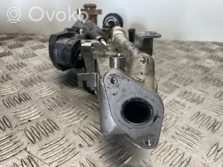 BMW 2 F22 F23 EGR valve cooler 8476993