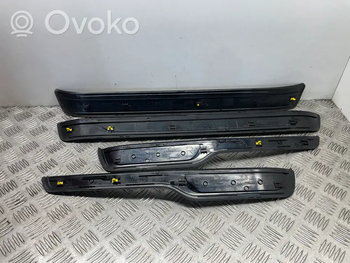 BMW 3 E90 E91 Set di rifiniture davanzale (interno) 7907151