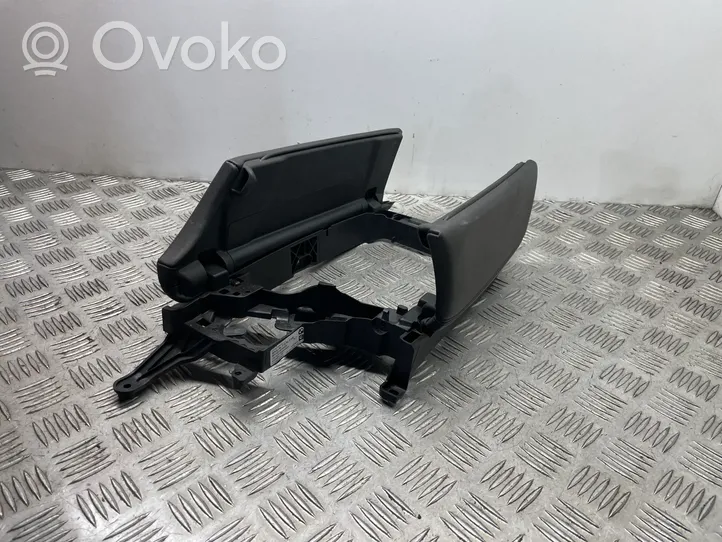 BMW M5 Armrest 8050249