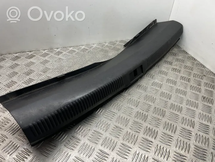 Audi A4 S4 B8 8K Rivestimento di protezione sottoporta del bagagliaio/baule 8K5863471