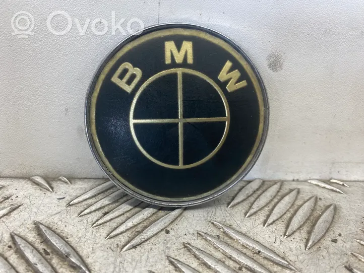 BMW 3 F30 F35 F31 Mostrina con logo/emblema della casa automobilistica 8132375