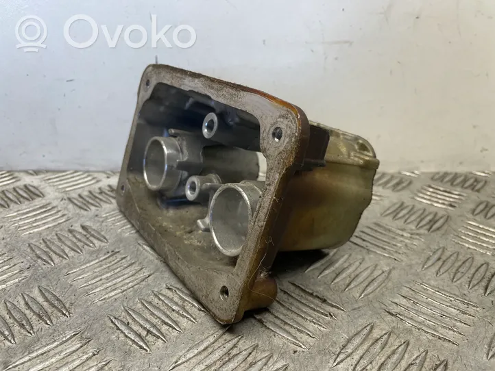 BMW 3 E92 E93 other engine part 7605104