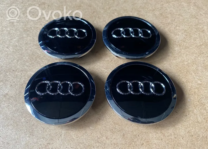 Audi A5 Borchia ruota originale 4B0601170A