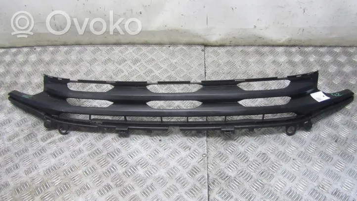 Citroen C5 Aircross Etupuskurin alempi jäähdytinsäleikkö 9825347577