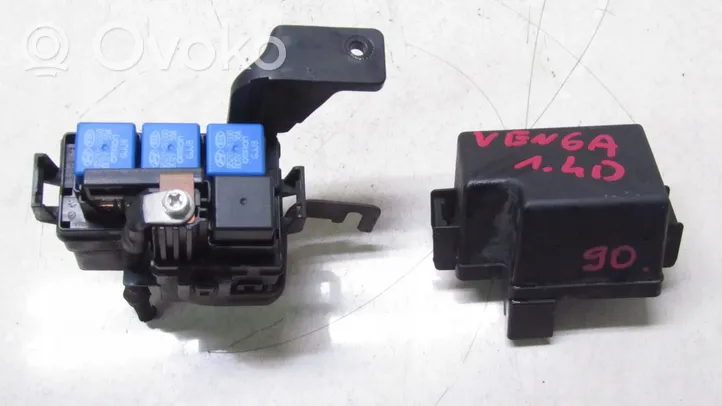 KIA Venga Relay mounting block 