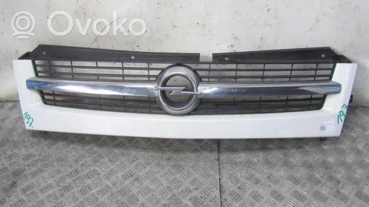 Opel Movano A Griglia superiore del radiatore paraurti anteriore 