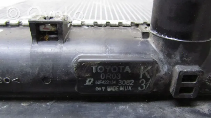 Toyota Avensis T270 Radiateur de refroidissement mf4221343082