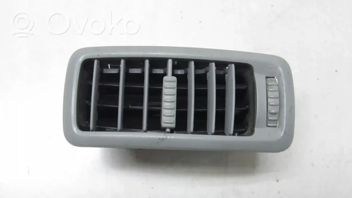 Renault Trafic II (X83) Garniture, panneau de grille d'aération latérale 