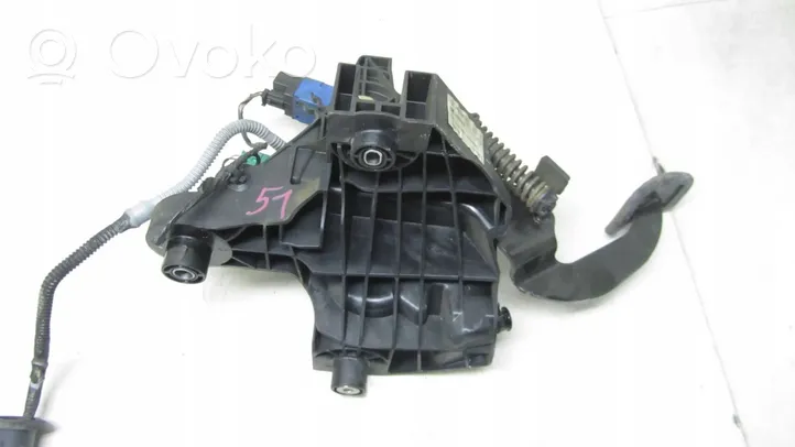 Renault Trafic III (X82) Pedal de embrague 465038677R