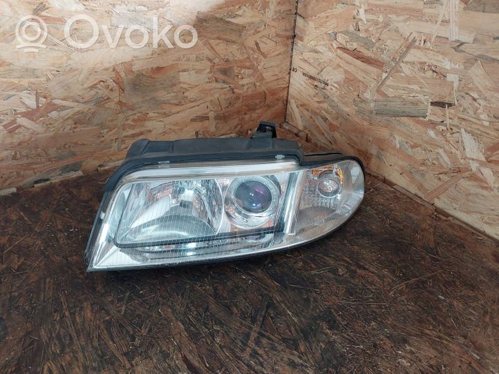 Audi A4 S4 B5 8D Lampa przednia 8D0941029AK