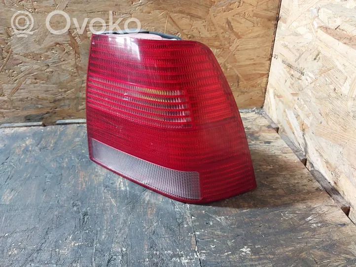 Volkswagen Bora Rear/tail lights 1J5945096AA