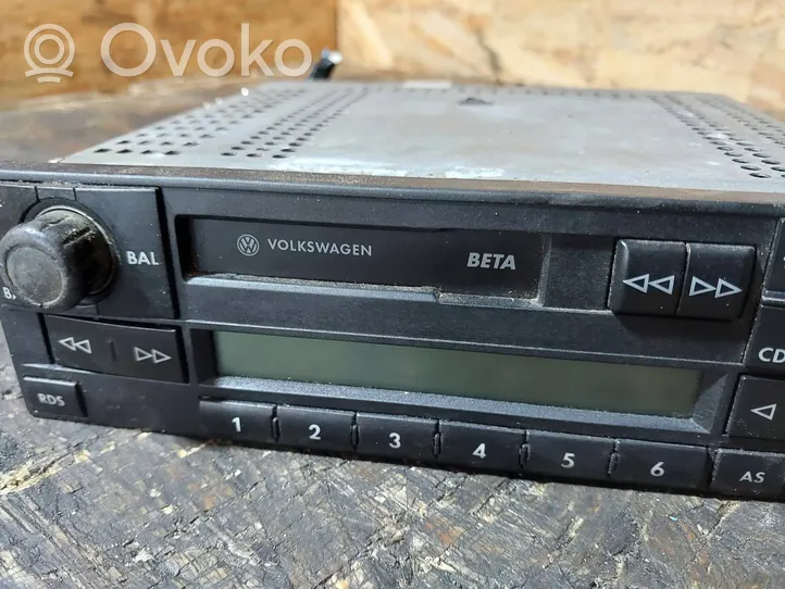 Volkswagen PASSAT B5 Radio/CD/DVD/GPS-pääyksikkö 1j0035152B