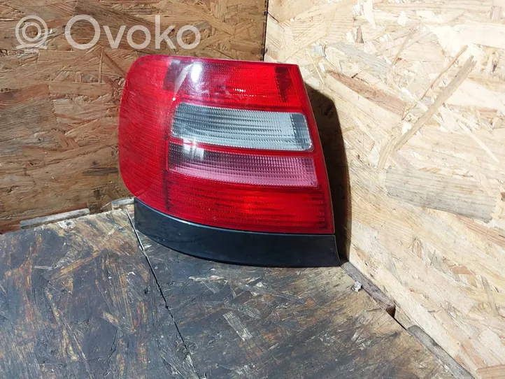 Audi A4 S4 B5 8D Luci posteriori 8D0945095D