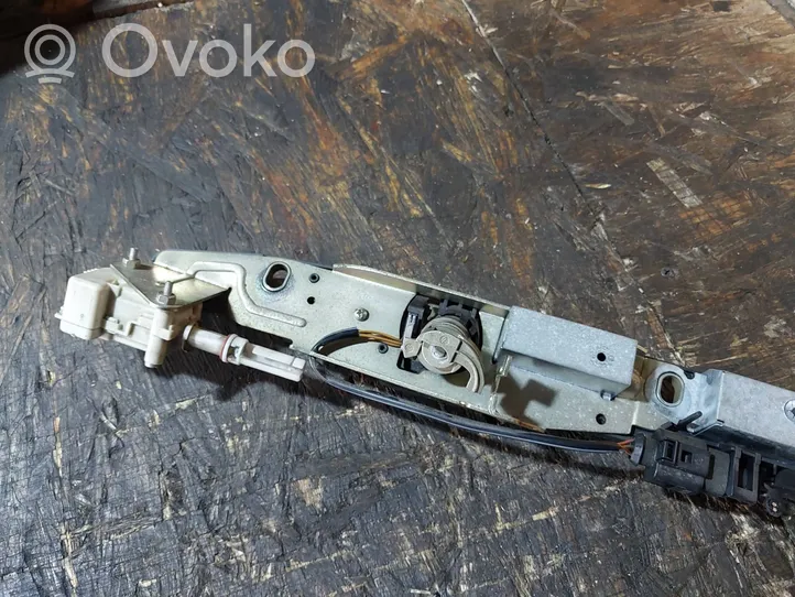 Volkswagen PASSAT B5.5 Tailgate/trunk/boot lock/catch/latch 3B5827297