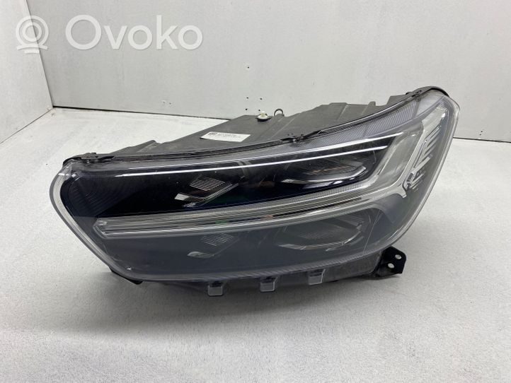 Volvo XC40 Phare frontale 32133579