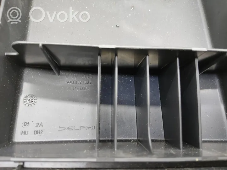 Skoda Octavia Mk3 (5E) Pokrywa skrzynki bezpieczników 5Q0937132B