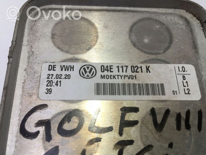 Volkswagen Golf VIII Support de filtre à huile 04E117021K