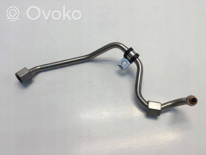 Audi A3 8Y Tuyau d'alimentation conduite de carburant 05E130241A