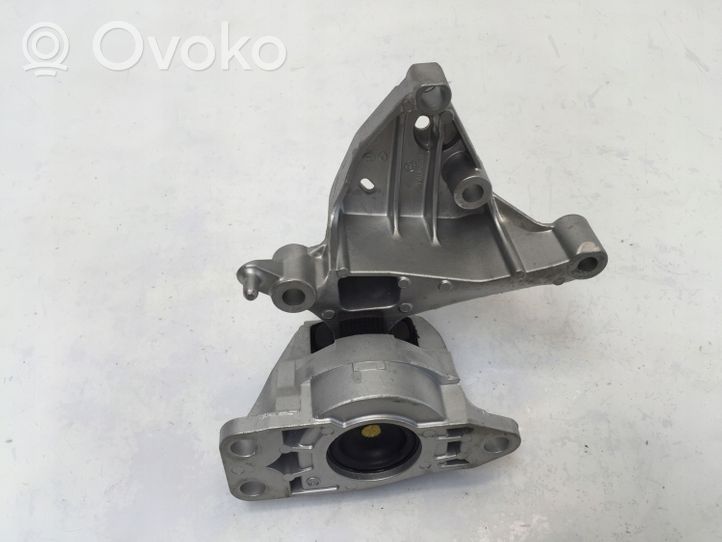 Nissan Qashqai J12 Supporto di montaggio del motore (usato) 112326UB0A